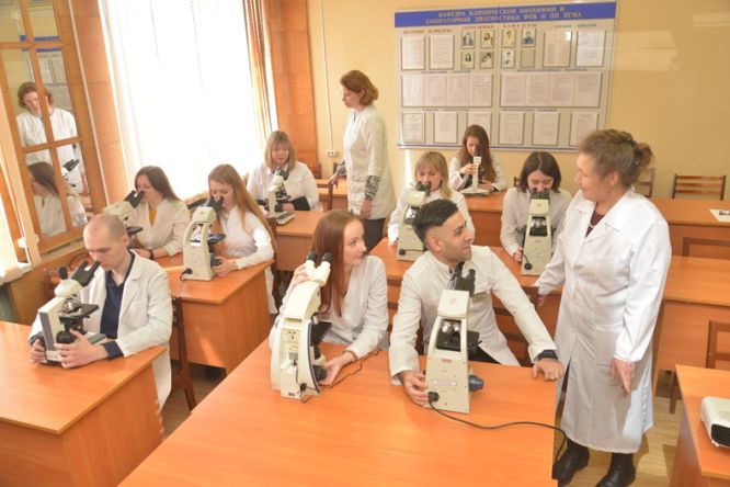 Занятие с ординаторами I-го и II-го года обучения под руководством ассистента кафедры Терещенко Марии Васильевны